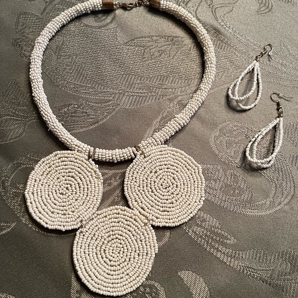 Statement Necklace w/Earrings